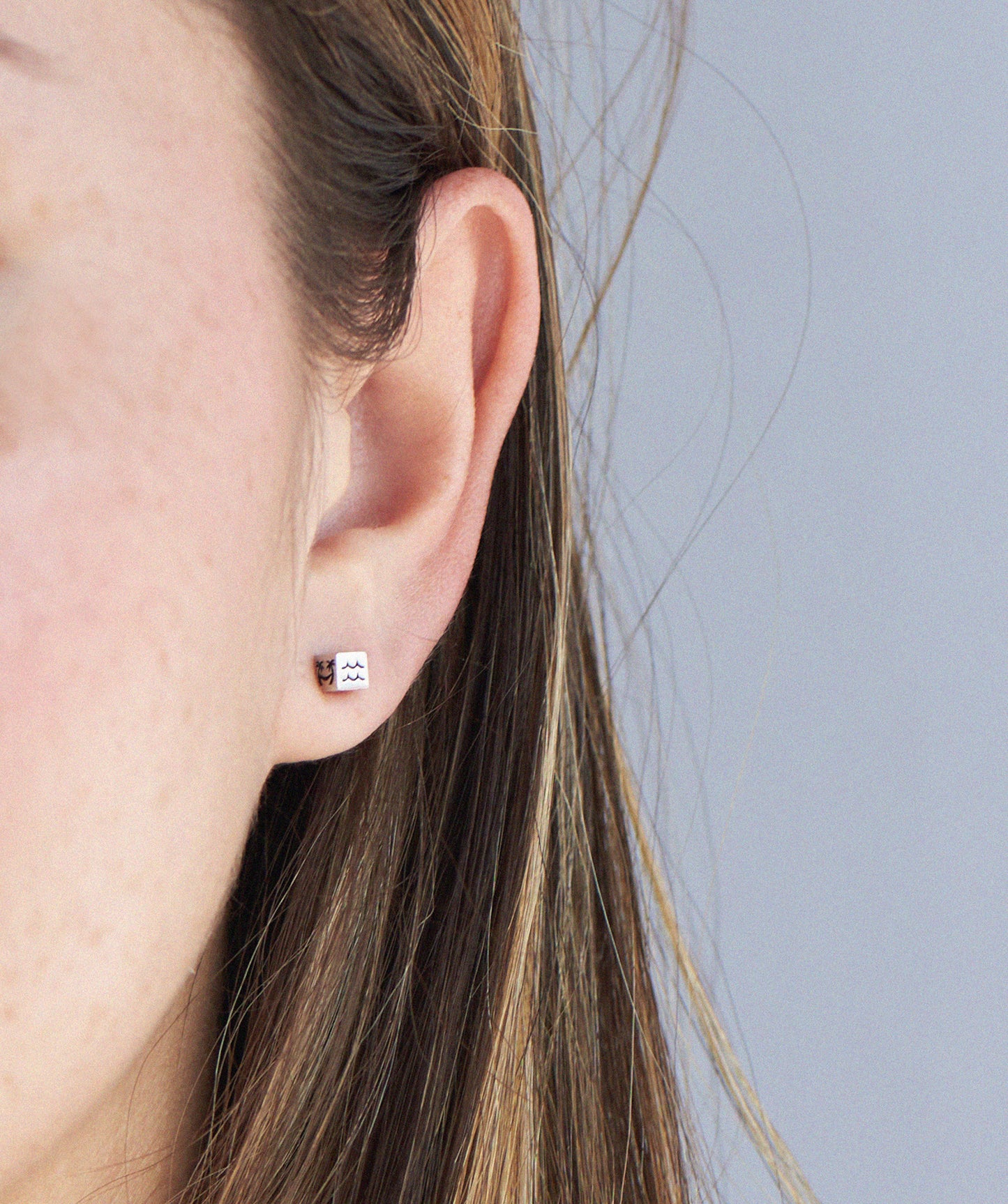 Bukit Cube Stud Earrings