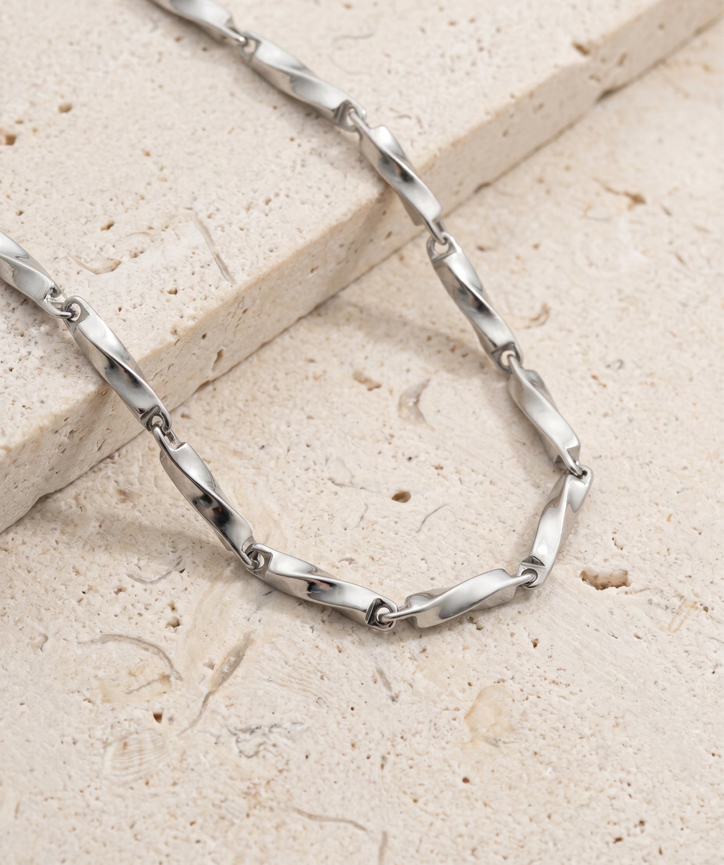 Guincho Chain Necklace