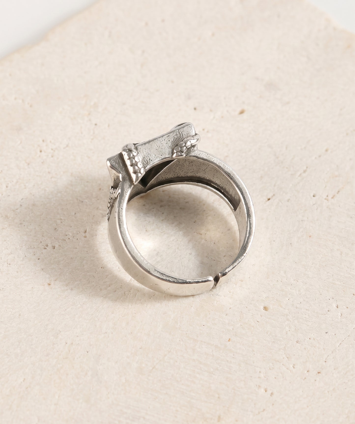 Corvo Eye Ring