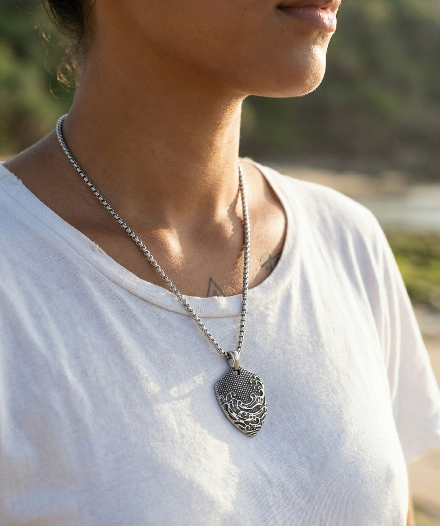 Dungeons Wave Necklace
